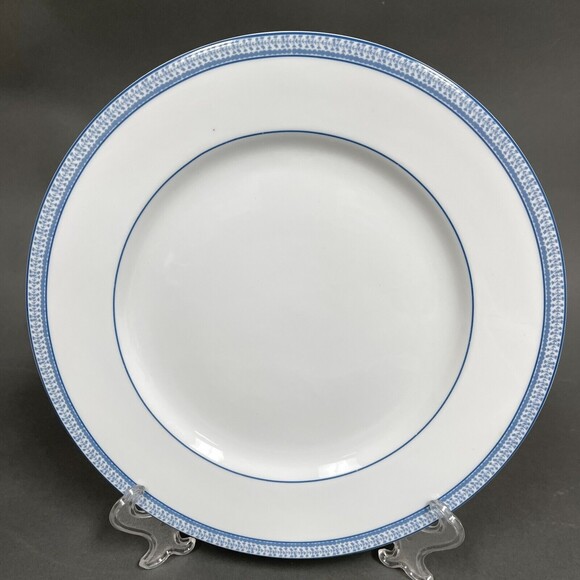 Ralph Lauren Macao Dinner Plate White Blue Porcelain 10 3/4" - Picture 1 of 4